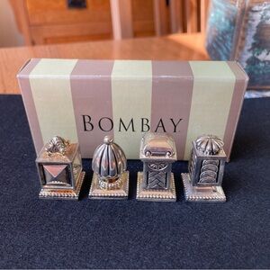 Bombay Renaissance Placecard Holders Name tag vintage set of 4 silvertone